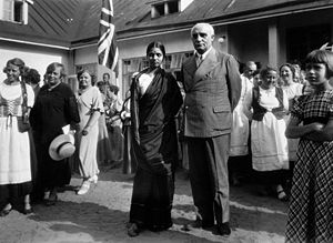 Rukmini Devi with George Arundale in Finland in 1936